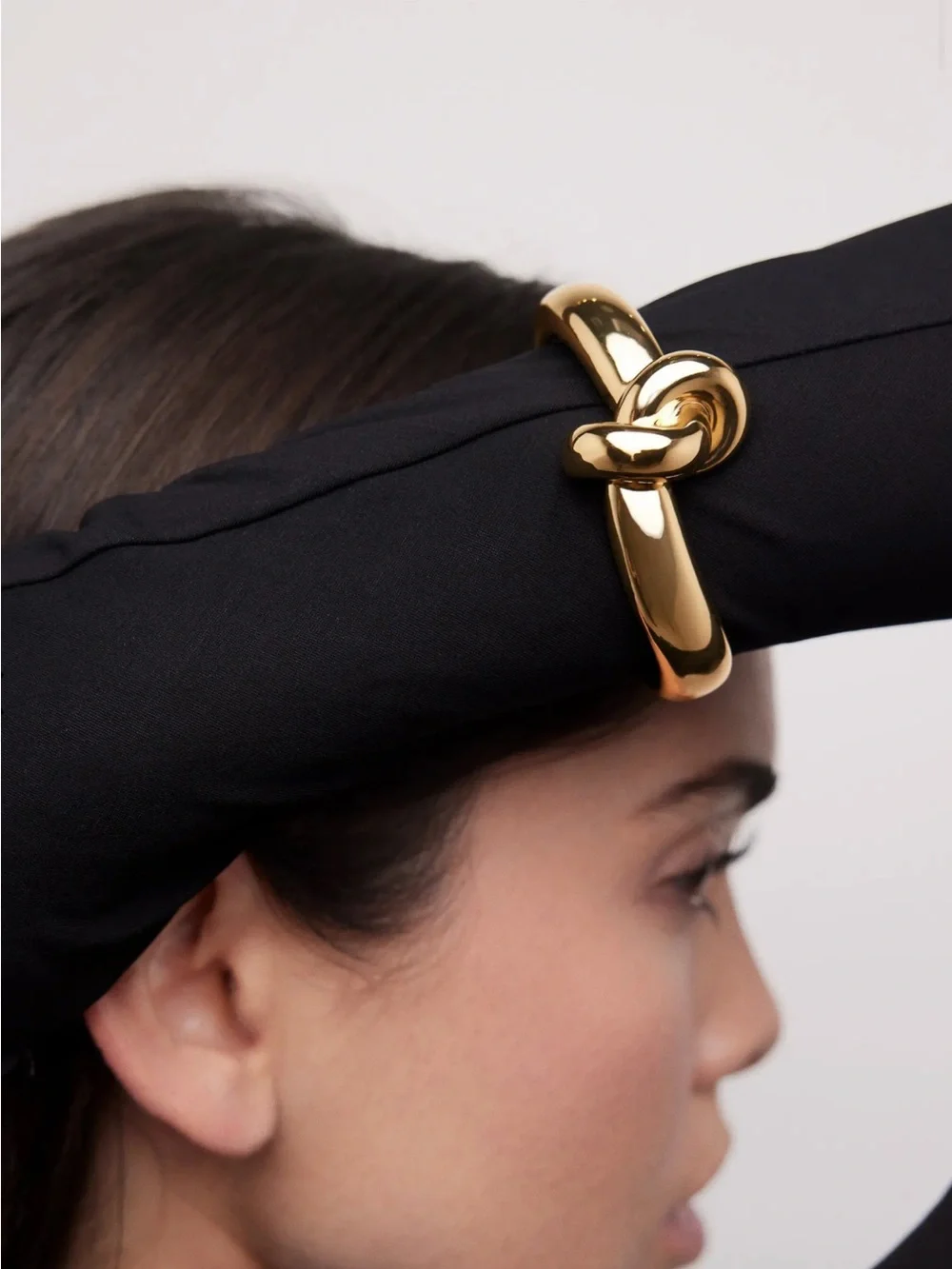 Jennifer Fisher Polished Gold Knot Cuff Bracelet - Brand new one with tags 🏷️